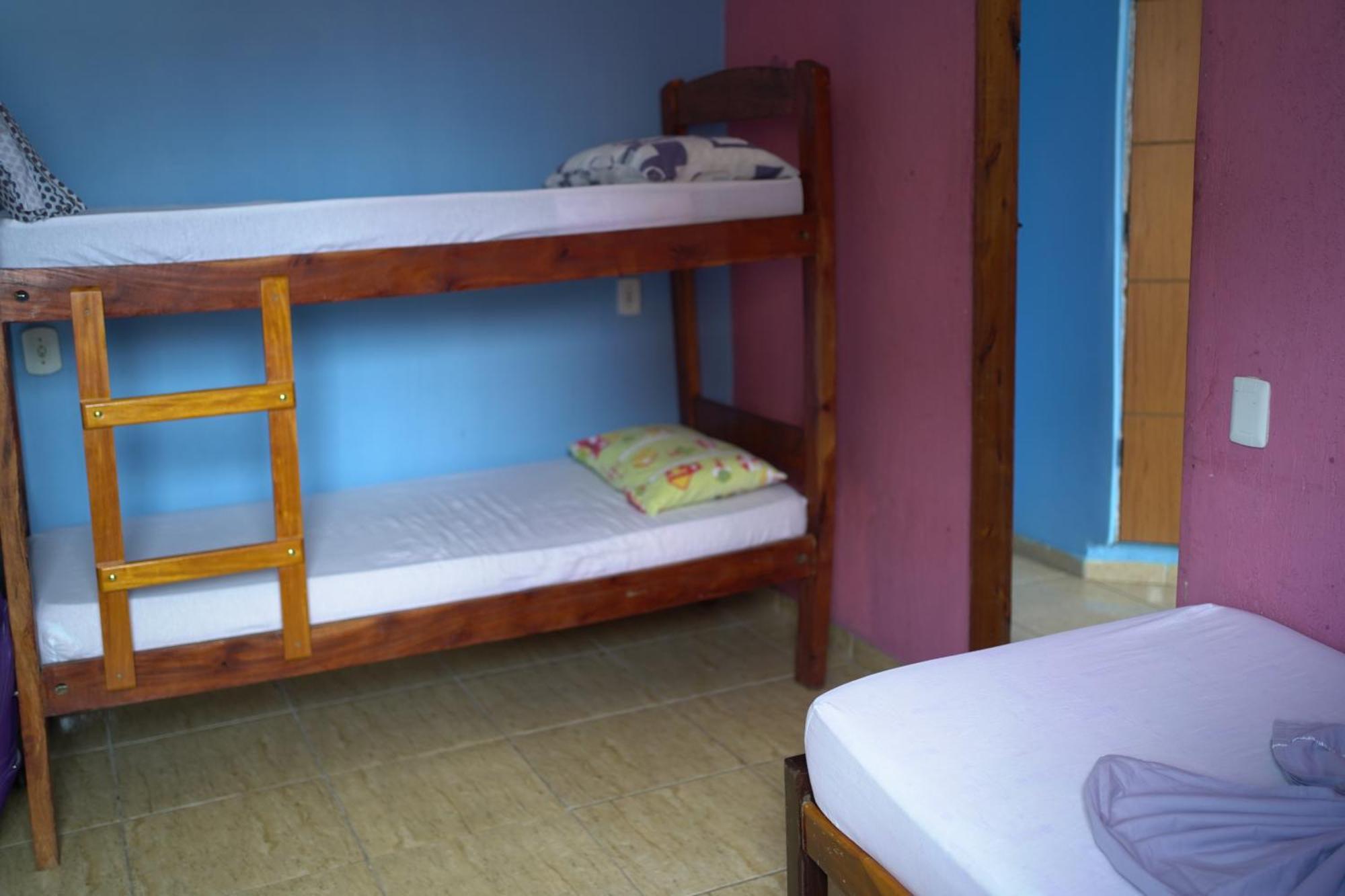 Porto Hostel Порту-Сегуру Екстер'єр фото